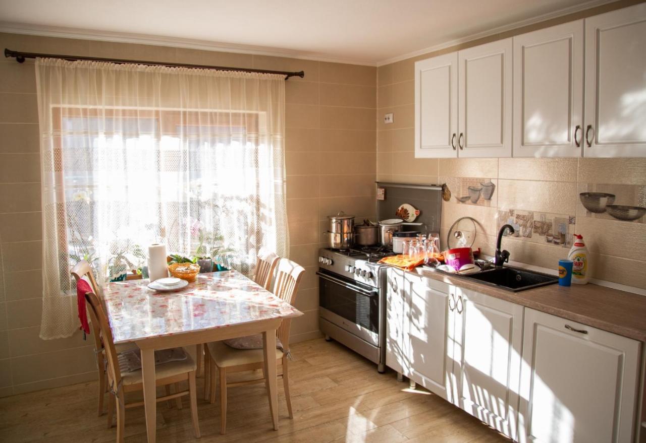 Casa Bujor De Munte Dragoslavele Hotel ภายนอก รูปภาพ