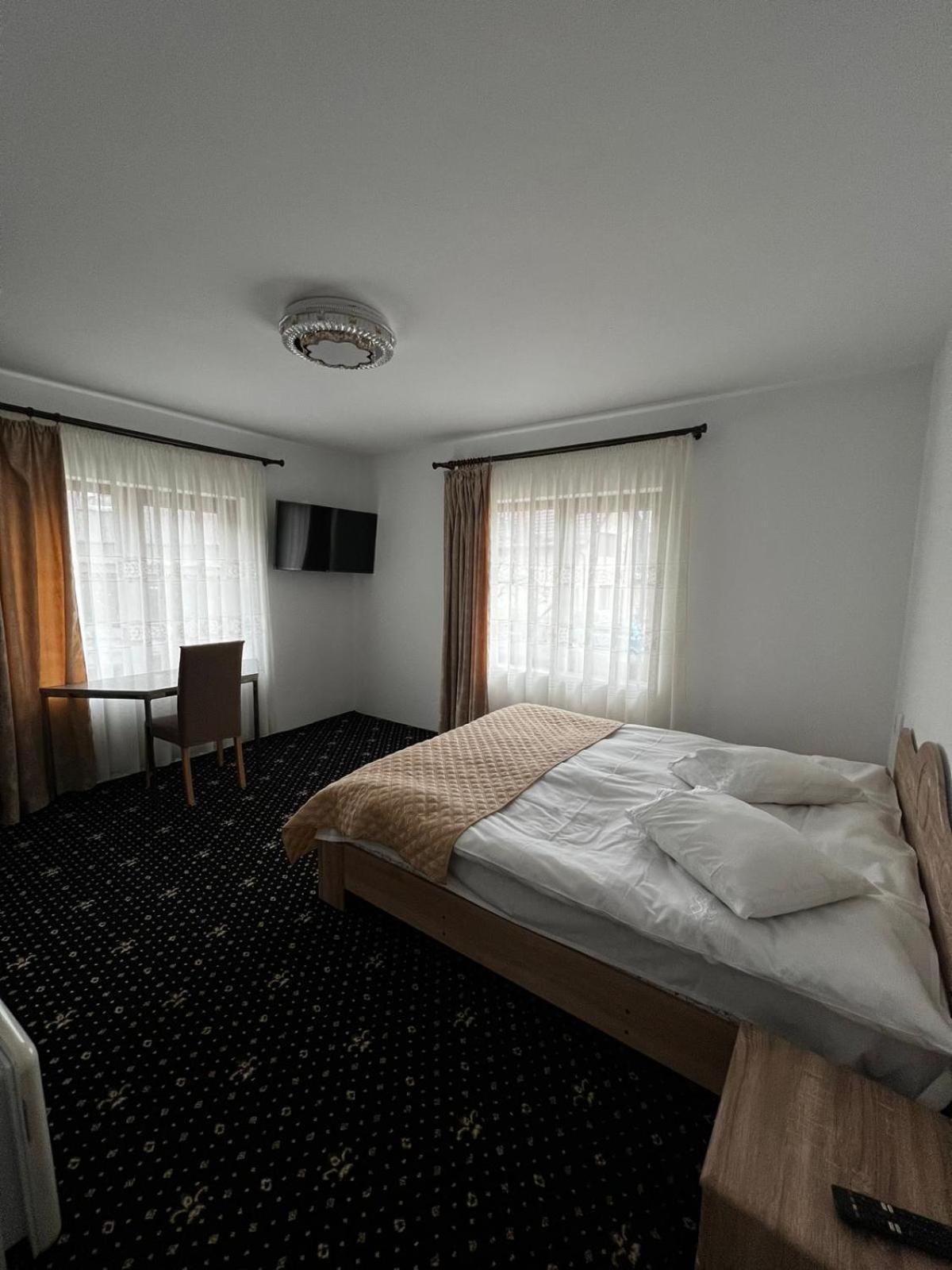 Casa Bujor De Munte Dragoslavele Hotel ภายนอก รูปภาพ