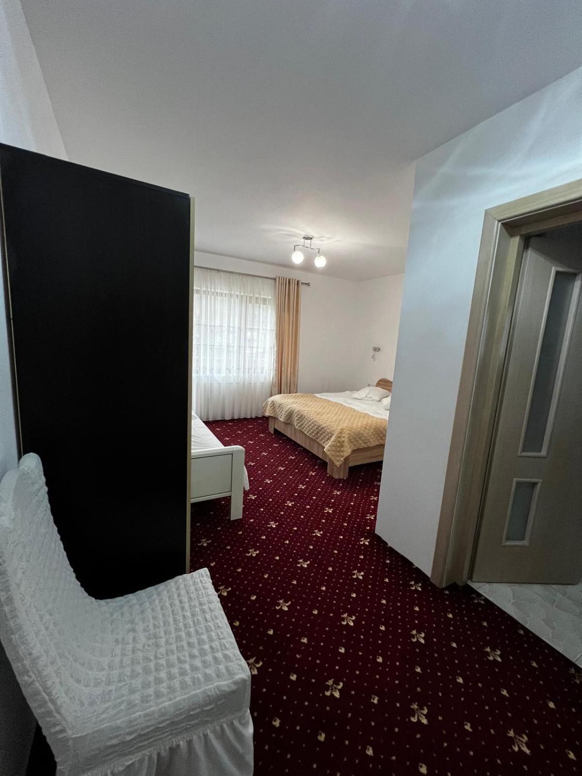 Casa Bujor De Munte Dragoslavele Hotel ภายนอก รูปภาพ
